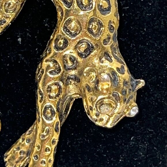 Vintage 80s Leopard Brooch Pin Gold Tone Metal Moveable Tail Big Cat Figural - Picture 4 of 7